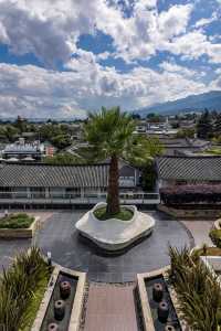 大理古城紅龍井酒店，一座酒店俯瞰一座城