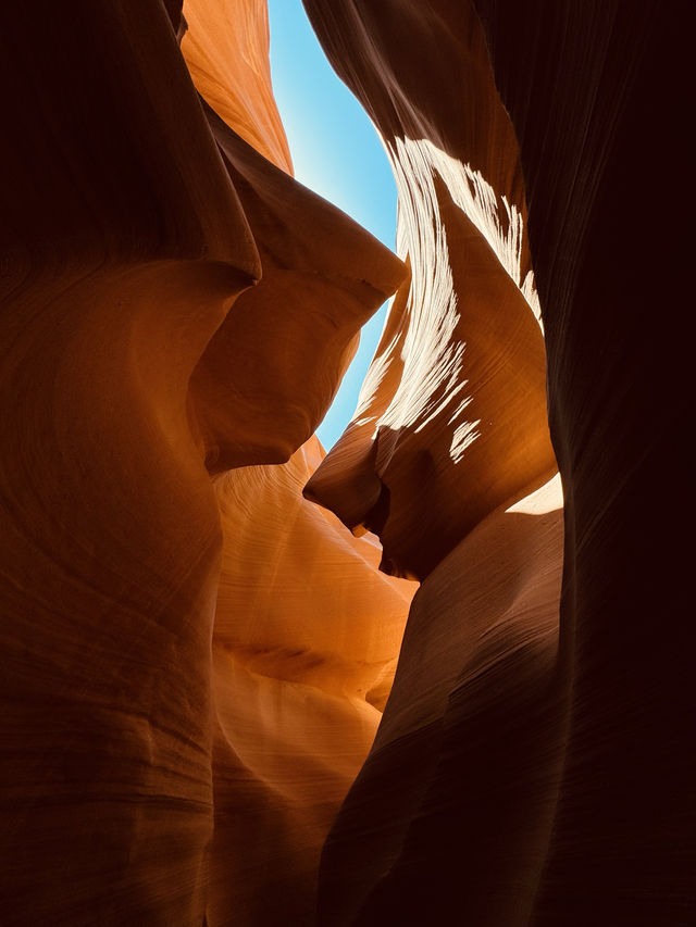 🏜️มหัศจรรย์ของแสงสี Lower Antelope Canyon