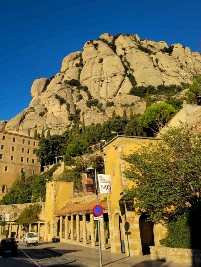 해외여행  몬세라트의 성모 마리아 수도원 Abadia de Montserrat