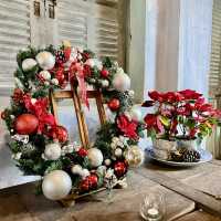 Rustic Charm, Festive Delight