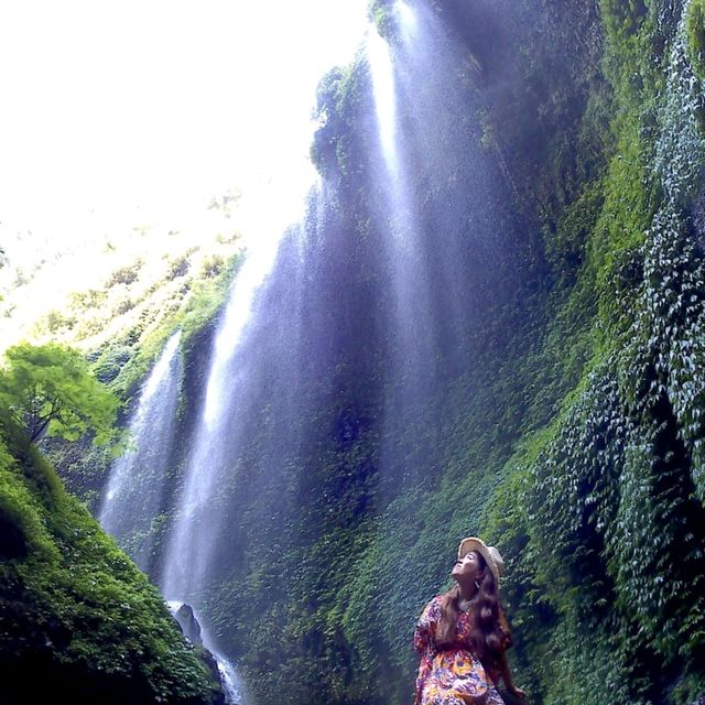 【インドネシア】壮大！絶景！美しすぎるジャワ島の滝