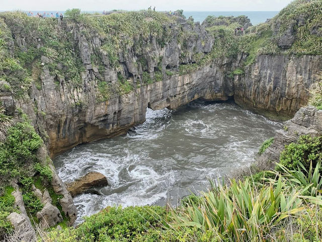 Exploring the Natural Wonder of Punakaiki Pancake Rocks and Blowholes