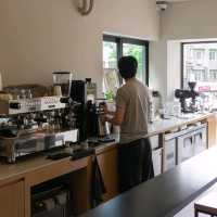 PATH ROASTERS A PLACE WITH AN ATMOSPHERE THAT IS HIGHLY FOCUSED ON COFFEE