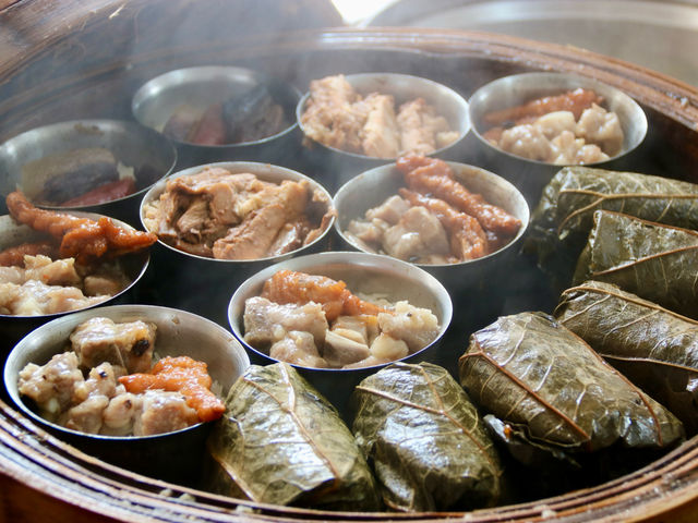 Traditional dim sum at foot of Tai Mo Shan