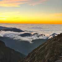 🏔️漫步在雲端｜台灣百岳之首「玉山 」