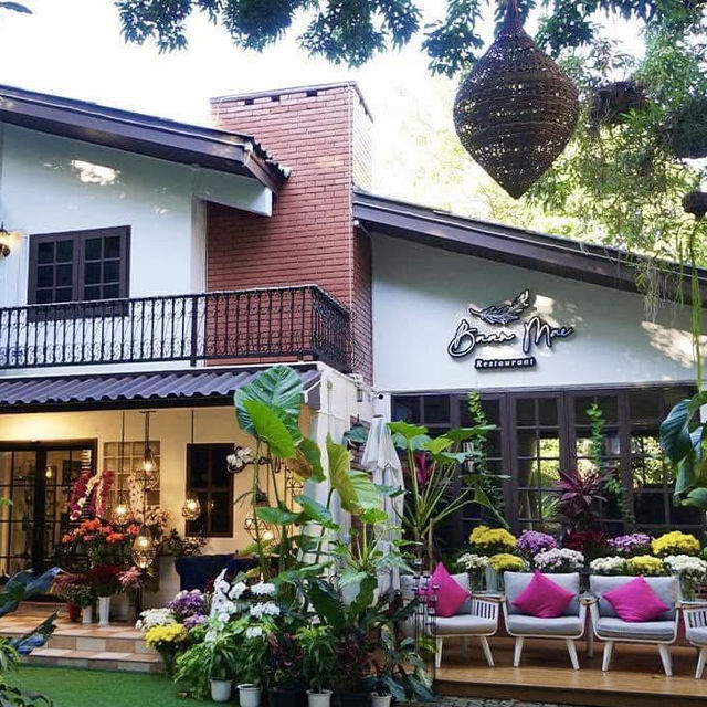 Baan Mae Cafe & Restaurant 