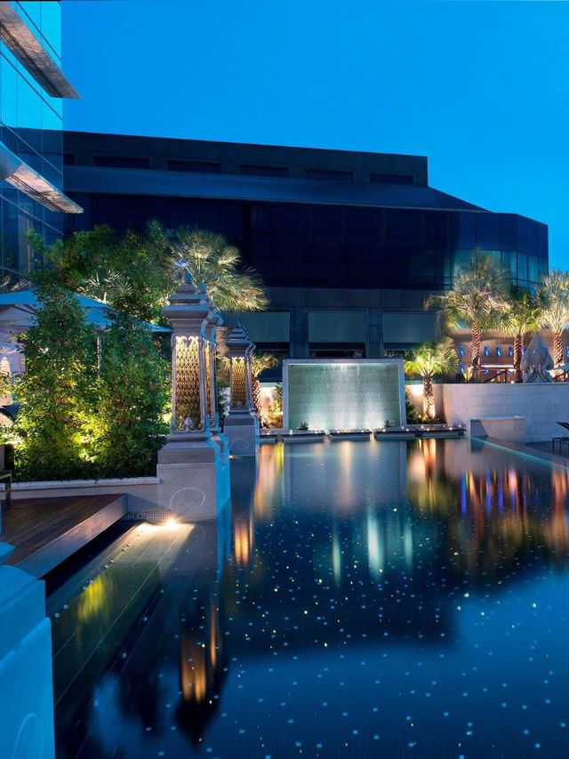 🌟 Bangkok Bliss: Top-Notch Stays at St. Regis 🌟