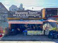 ร้านอาหารโอ้ลาลา  วังเวียง สปป.ลาว