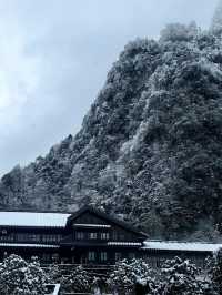 峨眉山2日行程|泡溫泉不在話下