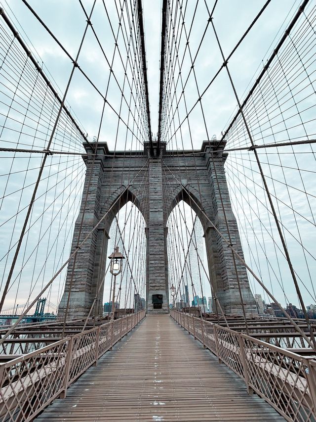 We walked across the iconic Brooklyn Bridge! 