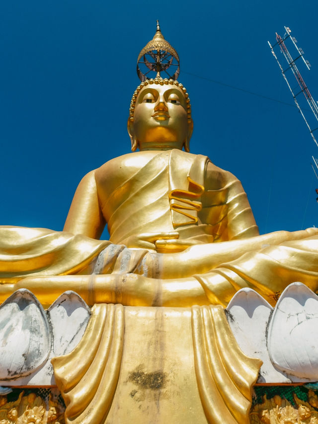 天空の寺院🇹🇭ワット・タム・スエア