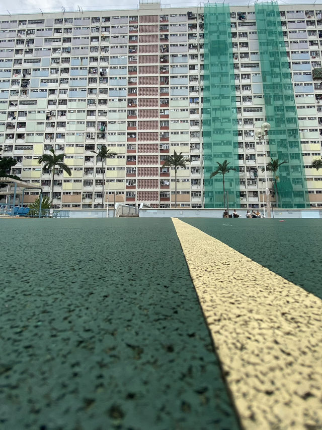 Choi Hung Estate: A Rainbow of Everyday 