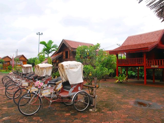 Napha Lao Traditional House เฮือนลาว