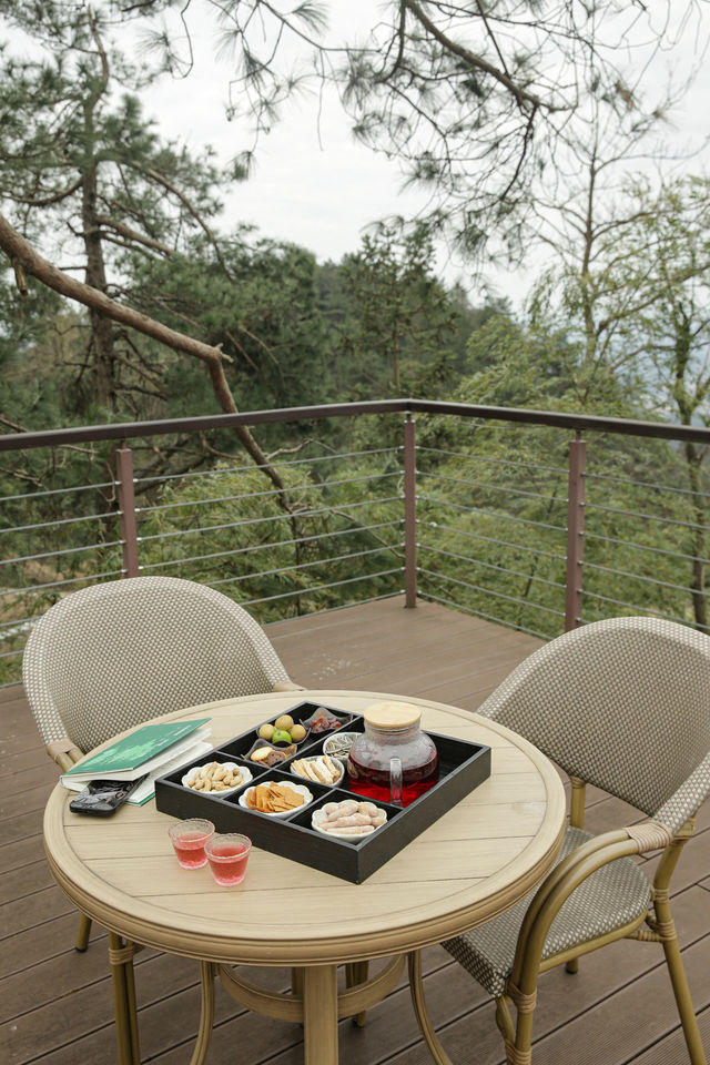 住進深山老林天姥山間的隱居避世酒店