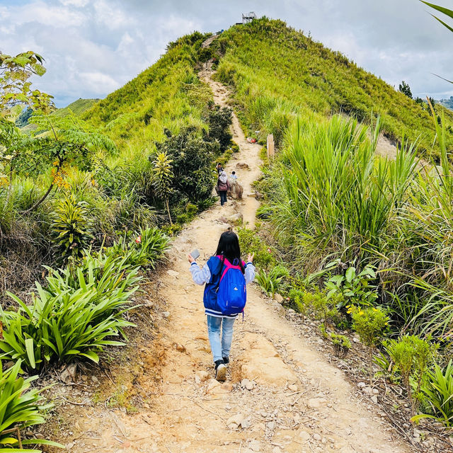 Majestic Views Await: Hiking Sosodikon Hill in Kundasang!