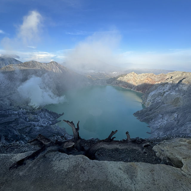 Do Ijen and Bromo crater worth to visit? 