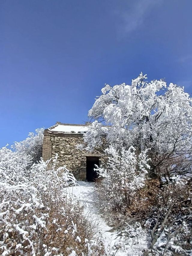 征服風雨山感受冰雪的詩意徒步