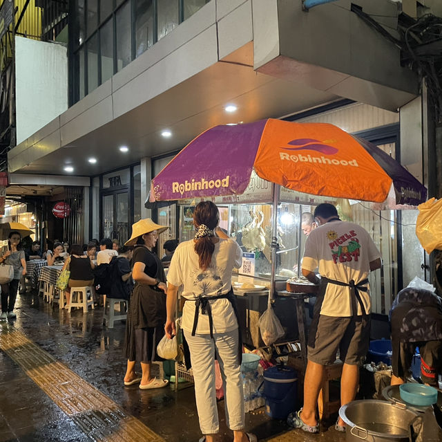 【バンコク】安くて、激うまのカオマンガイを食べるならここ！🇹🇭