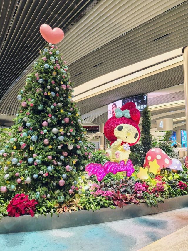 Hello Kitty Christmas Wonderland @Changi Airport 