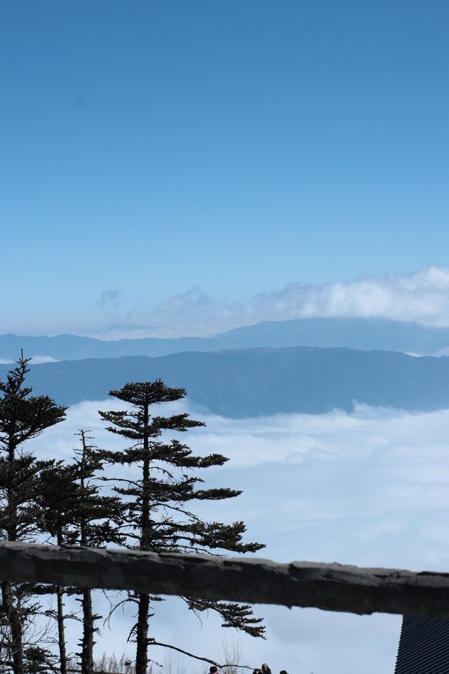 雪後的螺髻山，依然美得令人讚嘆