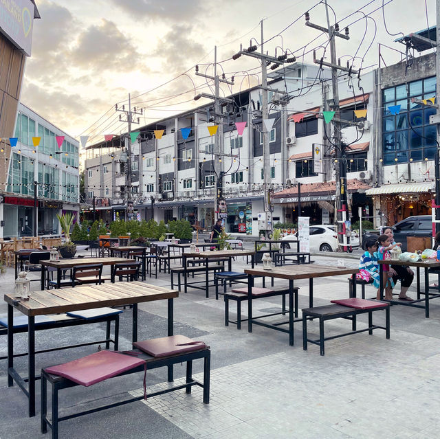 Walk the beautiful streets of Koh Samui