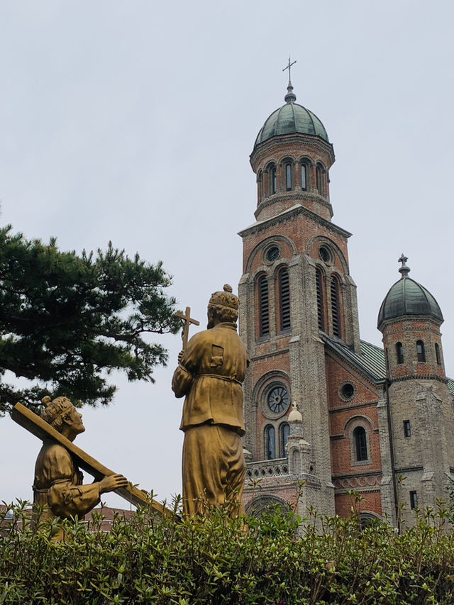 Jeondong Cathedral: Timeless Beauty on a Gloomy Day