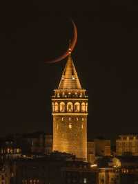 Istanbul at night : A Nighttime Symphony of Lights