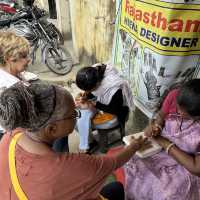 Henna Haven: A Jaipur Street Side Experience