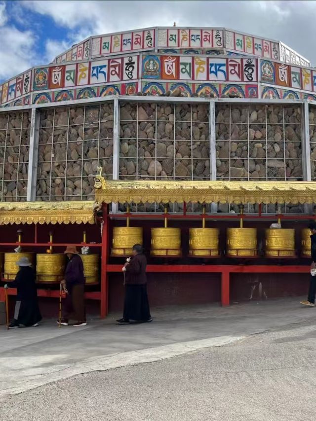 魅力西藏，藏傳佛教寺廟——贊丹寺。