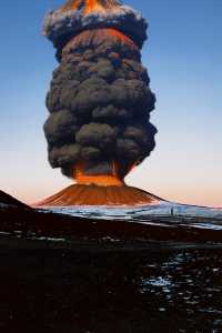 相約在火山上的一場浪漫約會