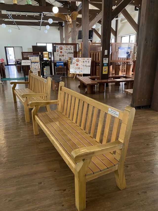 道の駅うとろは漁師の番屋風建物