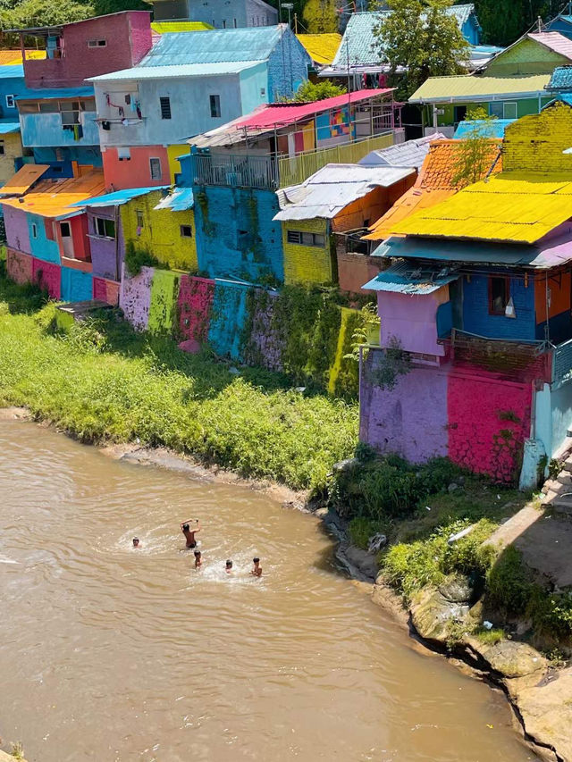 Kampung Warna Warni Jodipan: The Vibrant Rainbow Village of Indonesia