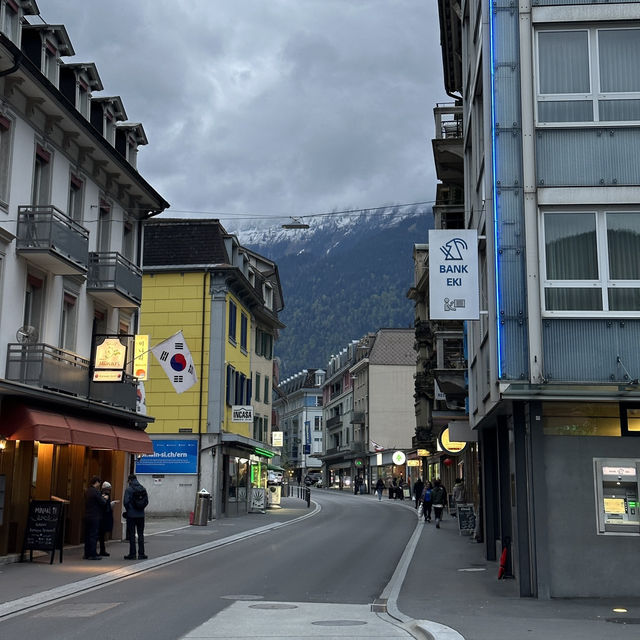 Explore, Shop, and Stroll in Beautiful Interlaken 🇨🇭