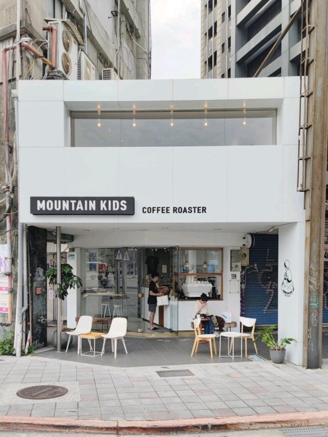 Mountain Kids Coffee Roaster พิกัดคาเฟ่ไทเป