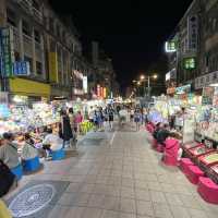 Foodie favourite night market in Taipei