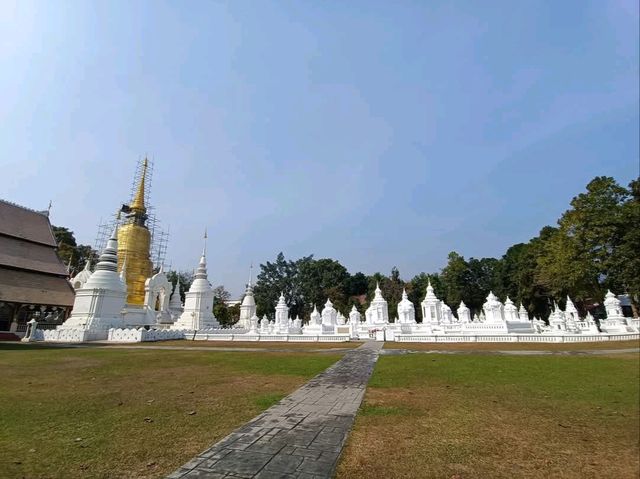 สักการะกู่เจ้าหลวงเชียงใหม่ โบราณสถานแห่งชาติ