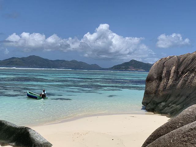 塞舌爾：熱帶天堂，海島度假勝。