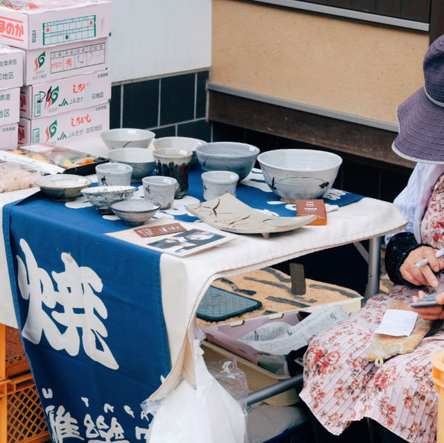 Exploring Karatsu's Morning Market: Yobuko Asaichi