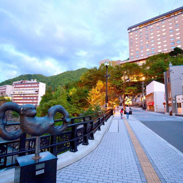 日本札幌著名的溫泉♨️定山溪溫泉