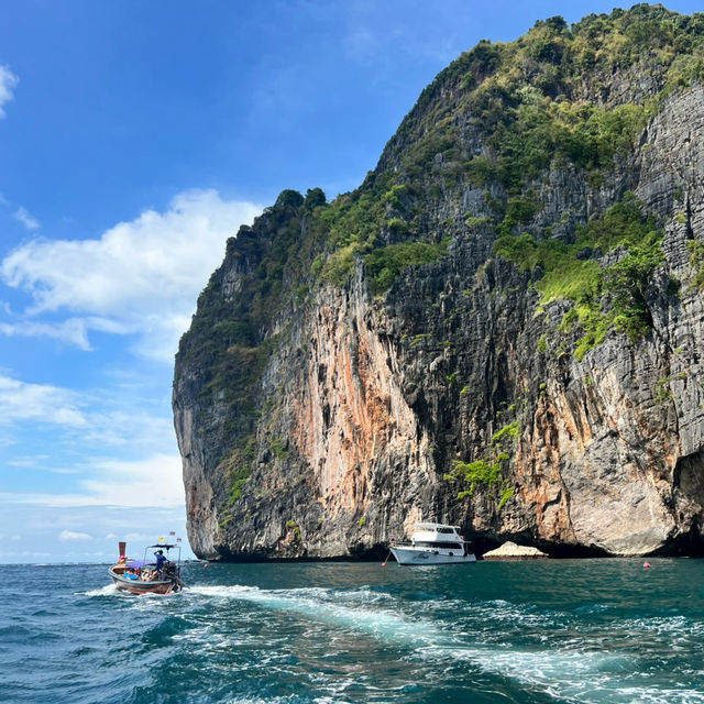 เที่ยวตามแลนมาร์ค รอบเกาะพีพี