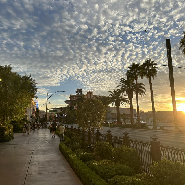 Sunset at Las Vegas Strip and eating tacos at los tacos 