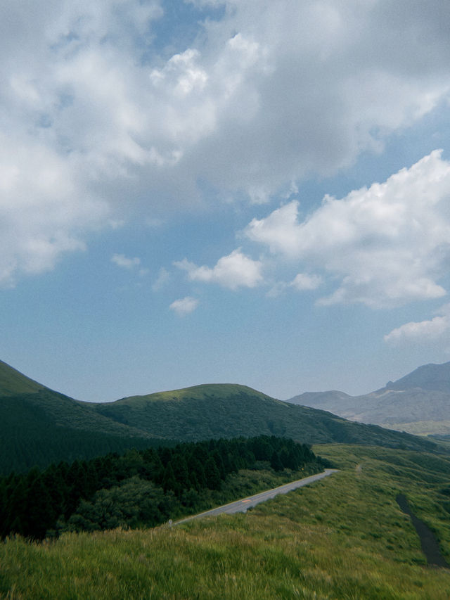 Riding horse and visit active volcano in Kumamoto!