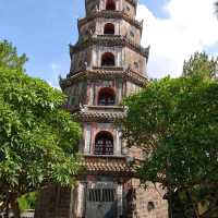 Hue -　imperial city -Old treasure of VIETNAM