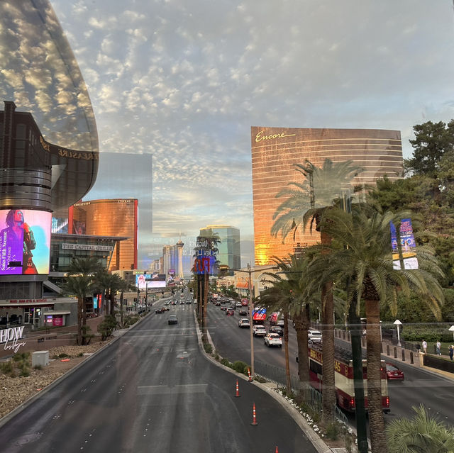 Sunset at Las Vegas Strip and eating tacos at los tacos 