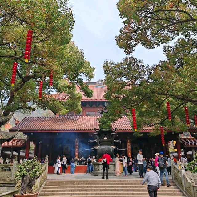 Hangzhou - Ancient buddhist temple that worth you visit