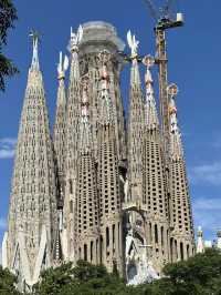 Gaudí’s Masterpiece: The Majestic Sagrada Família of Barcelona