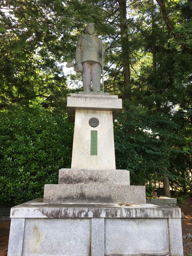 探訪明治大帝聖像：盛岡八幡宮旁的歷史足跡