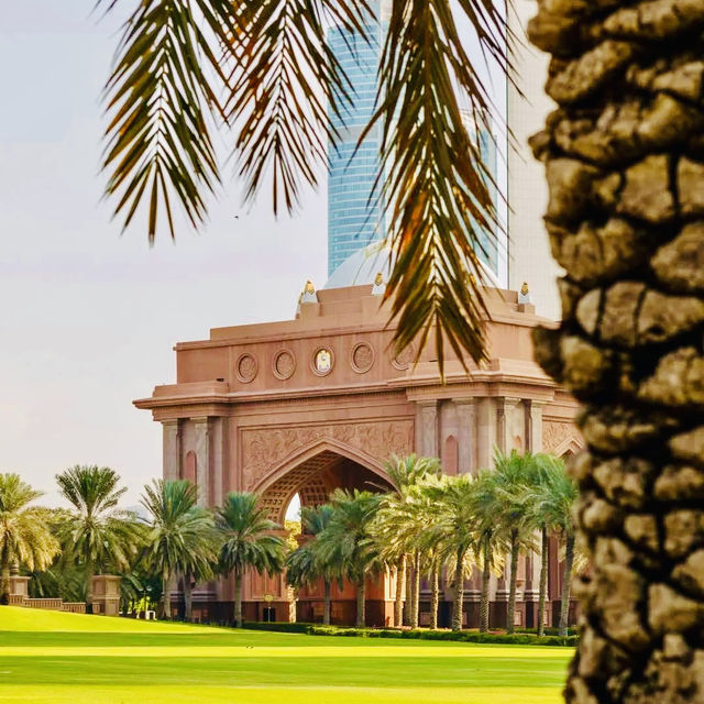 The Golden Palace in the Desert Capital, an eight star hotel in Abu Dhabi!