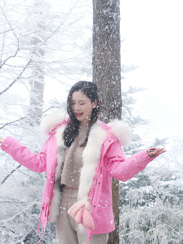 冬天第一場雪是在西嶺雪山看的，雪景太好拍了