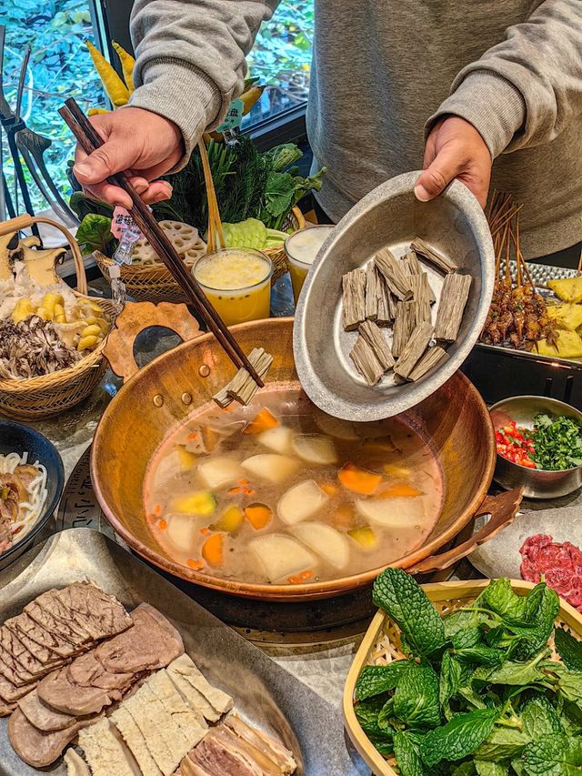 上海首家！雲南非遺火瓢銅鍋牛肉